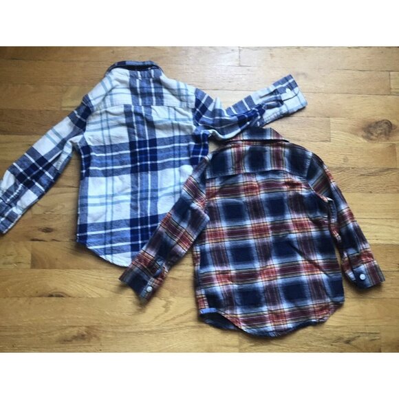 Gap Size 2T Flannel Bundle - Picture 5 of 6